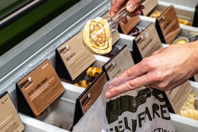 Untitled design - cinnamon swirl